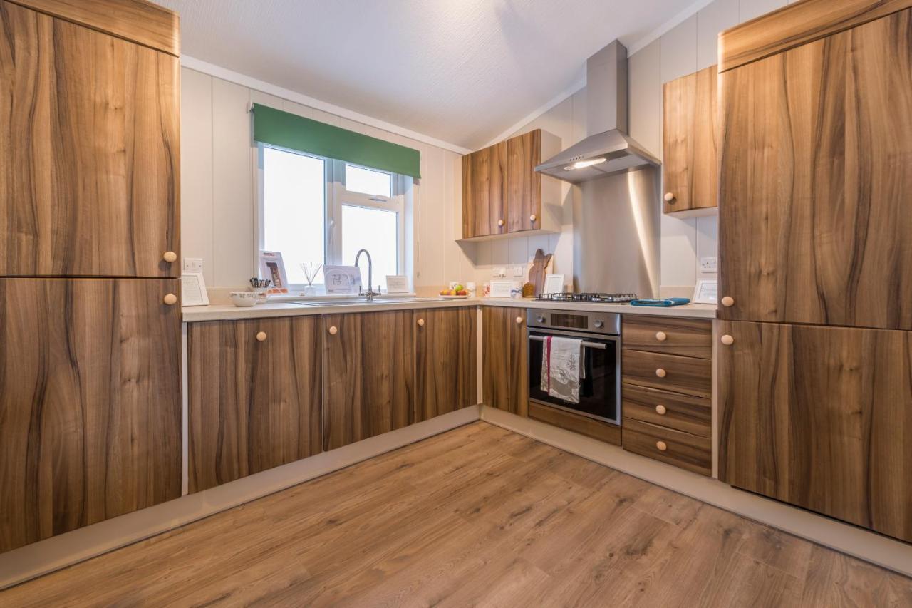 Brackenborough Lakes Resort Louth  Exteriör bild