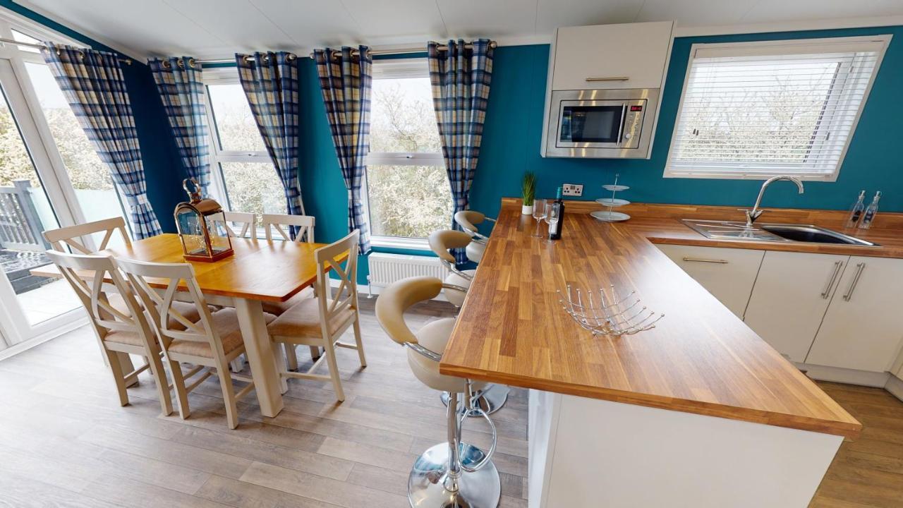 Brackenborough Lakes Resort Louth  Exteriör bild