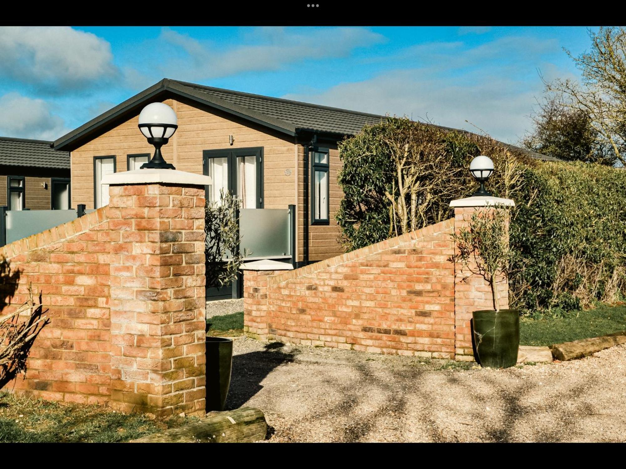 Brackenborough Lakes Resort Louth  Exteriör bild